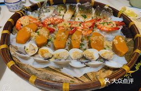 Bamboo Basket Steamed Seafood