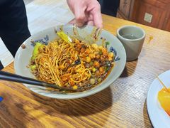 -丁丁猫重庆小面(徐州路店)