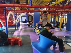 -动力星球家庭亲子游乐中心