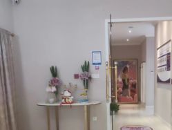 -蕾蕾美颜美容美体