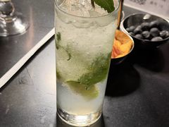 -亚龙湾喜来登·美景台大堂吧