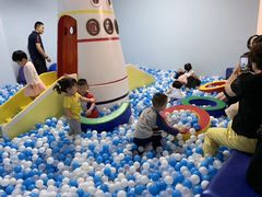 -小门牙好性格托育(北外滩中心)