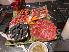 -山川小町·极番烧肉(新地假日广场店)