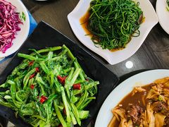 -壹阁胡羊焖饼(特色小吃街店)