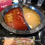 万代酒店旁边那栋楼里，还算比较好找