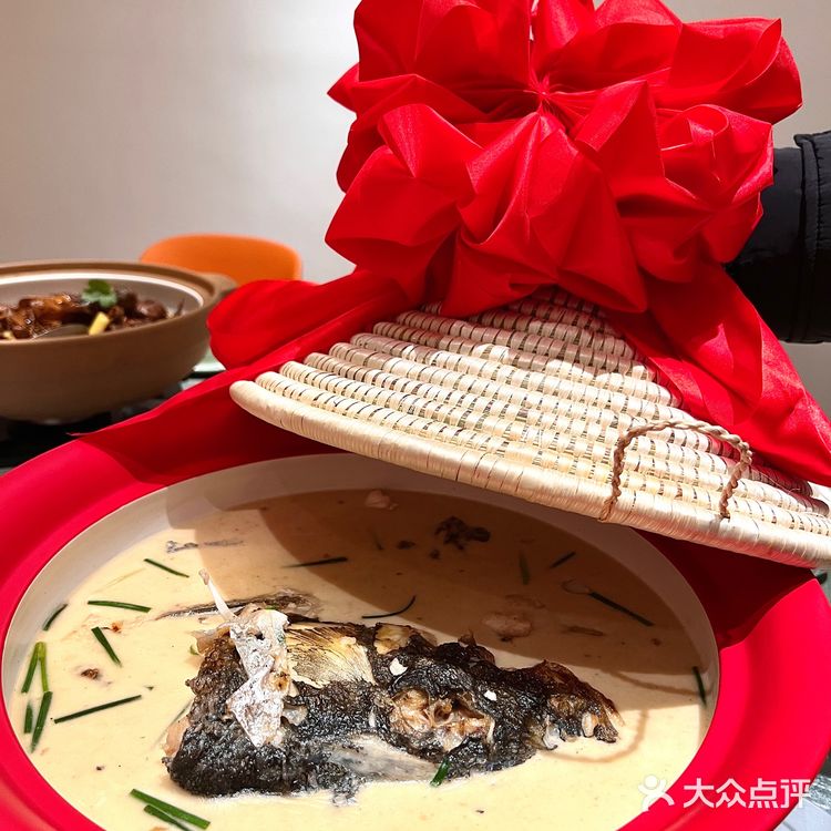 拥有一个中式庭院的湘菜馆|色香味并存😋