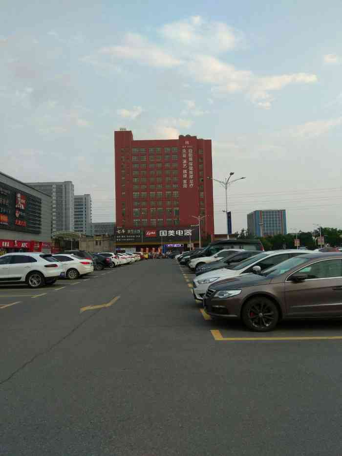 大千壹号公馆-停车场