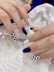 -花系美·美甲美睫精品店