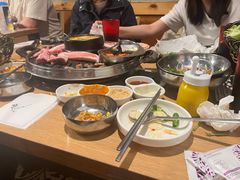 -江南猪肉商会无限续吃(弘大店)