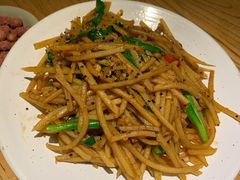 藜麦油渣土豆丝-潮粥荟·潮汕砂锅粥(朝阳大悦城店)