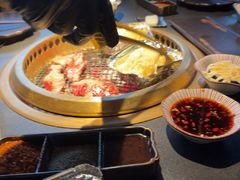 -铭牛烧肉·和牛海鲜自助(高新月牙湖店)
