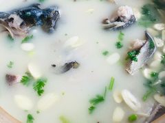 奶汤鱼头-美顺香食府鱼头老店(雪野湖店)