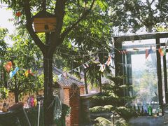 -百里峡七彩艺术小镇