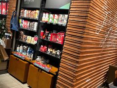 零售区-星巴克(上海虹桥新天地二店)