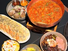 -Ameigo梅果·云贵川bistro(长宁来福士店)