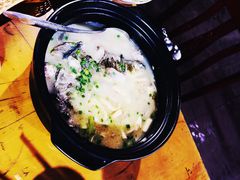 -土砂锅生态山庄·非遗砂锅雅鱼