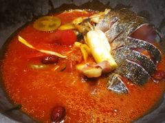 酸辣锅-咕嘟草帽鱼·牛奶一样的鲜鱼汤(包河万达广场创始店)