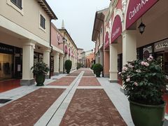 -佛罗伦萨小镇广佛名品奥特莱斯(疏港路店)