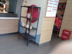 -麦当劳(乳山路店)