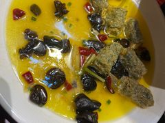 -魏铭鱼头捞饭(晋阳路店)