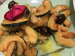 -海派美食·家宴海鲜青岛菜·石锅鲽鱼头(东方城店)
