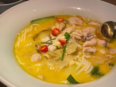 QQ酸汤鱼-蜜桃餐厅·伴山(绿宝广场店)