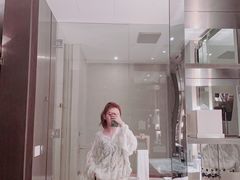 洗手间镜子-上海柏悦酒店
