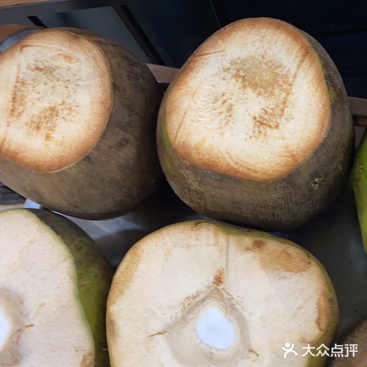 萌哒哒椰子鸡三亚湾旗舰店