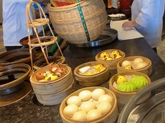 -亚龙湾希尔顿自助餐厅·海鲜·烧烤·沙滩BBQ·现场乐队