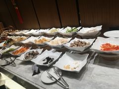 -飨食汇全日制餐厅·昆山皇冠假日酒店(九方店)