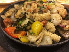 -J Daeng Seafood