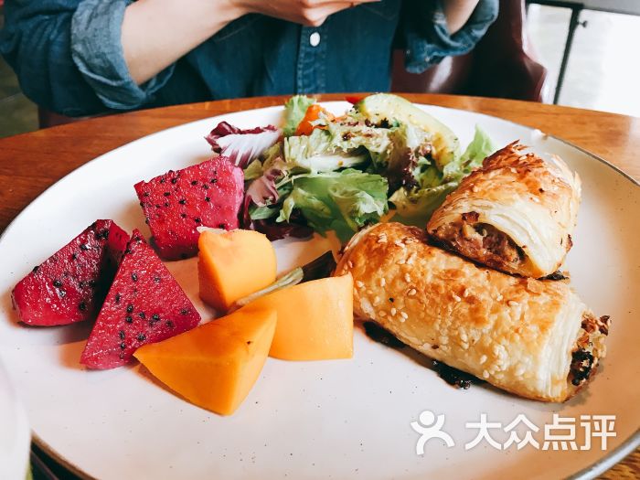 良库咖啡(嘉善店)图片 - 第1张
