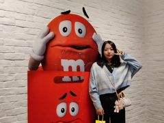 -m豆巧克力世界(上海世茂广场店)