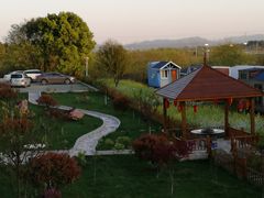 茅山脚下的龙湖东院特色民宿农庄-龙湖东院农庄(乡间小路店)