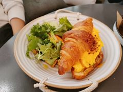 火腿滑蛋可颂全餐-玲婧胡同·生日蛋糕·餐厅(嘉里城店)