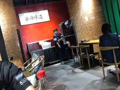-八月美食小馆(银泰城总店)