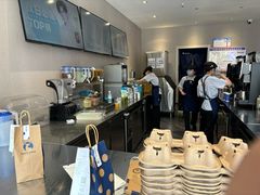 -瑞幸咖啡(镇江新城吾悦广场店)