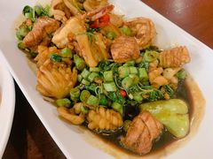 -Dang restaurant (patong phuket)