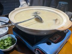 大砂锅炖鱼头汤-丹江渔村(望京店)