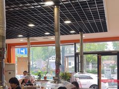 -哈尔滨小酒馆·鲜肉现穿自助烧烤(康新花园店)