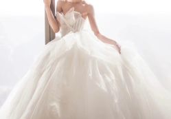 -LANYI COUTURE高级婚纱礼服改衣店
