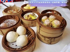 -万龙洲海鲜(大兴绿地缤纷城店)