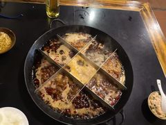 -苟味道老火锅(黄桷坪店)