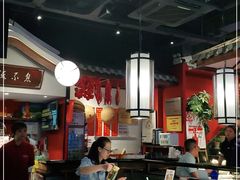 大堂-川流不息·地道川菜·小龙虾(新松江路店)
