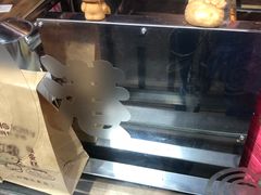 -红樱花食品公司Hello Kitty台湾伴手礼专卖店(淡水店)