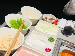 -海底捞火锅鲜切牛肉主题店(长寿路店)