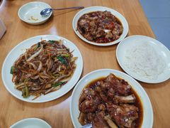 辛辣猪蹄-贤花饭店(凯德店)