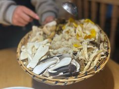 -鲜菌江湖正宗野生菌火锅