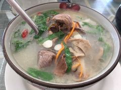 -天天向上素食餐厅(五台山店)