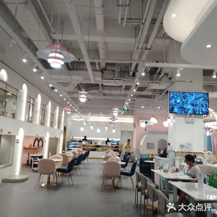 一两个小时陪伴下来竟一点儿也没有不耐烦